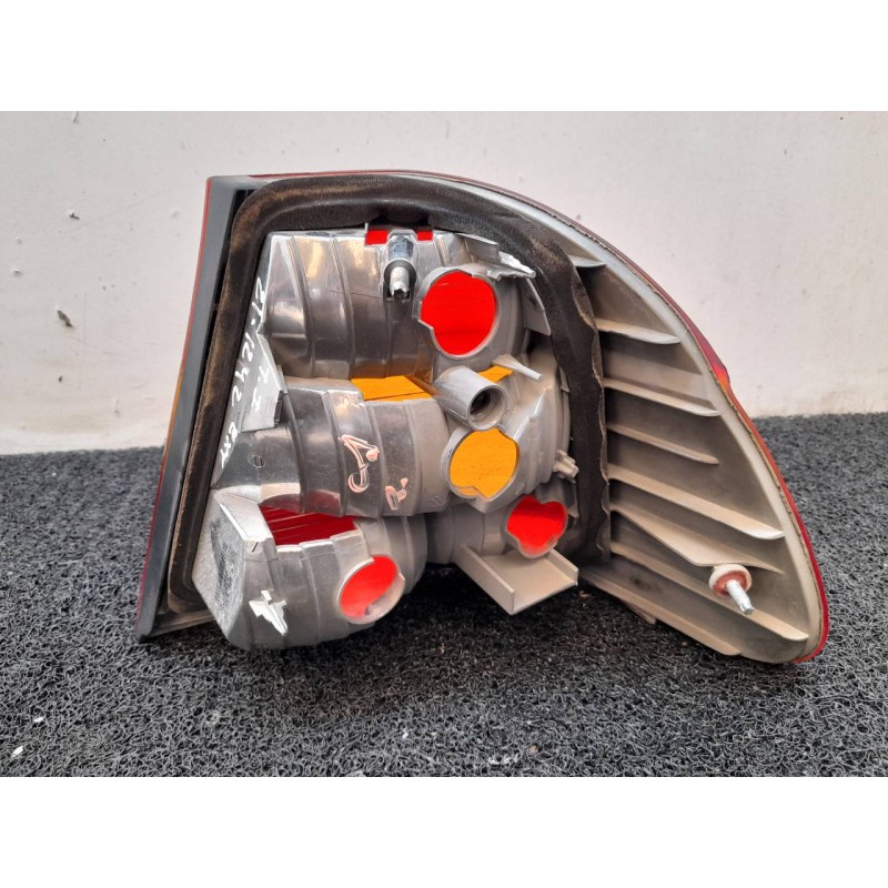 Recambio de piloto trasero izquierdo para bmw serie 3 berlina (e46) 320d edition advance referencia OEM IAM - Rojo 2