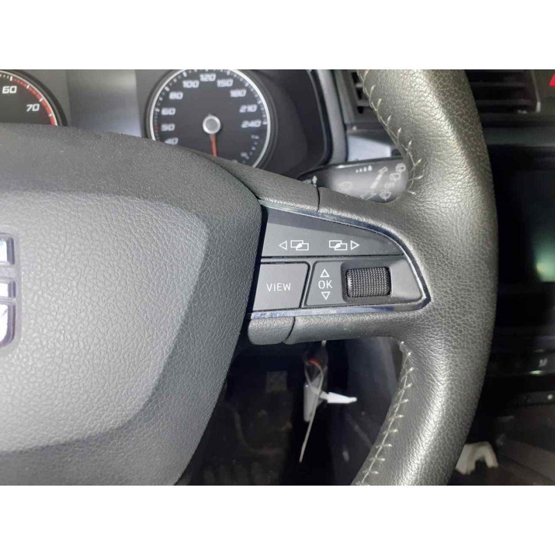 Recambio de volante para seat arona xcellence edition referencia OEM IAM - Blanco 3