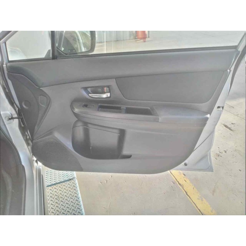 Recambio de guarnecido puerta delantera derecha para subaru xv executive referencia OEM IAM   