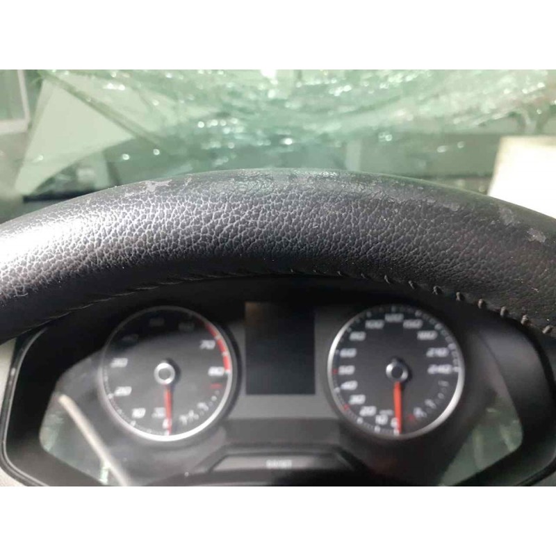 Recambio de volante para seat arona xcellence edition referencia OEM IAM - Blanco 4