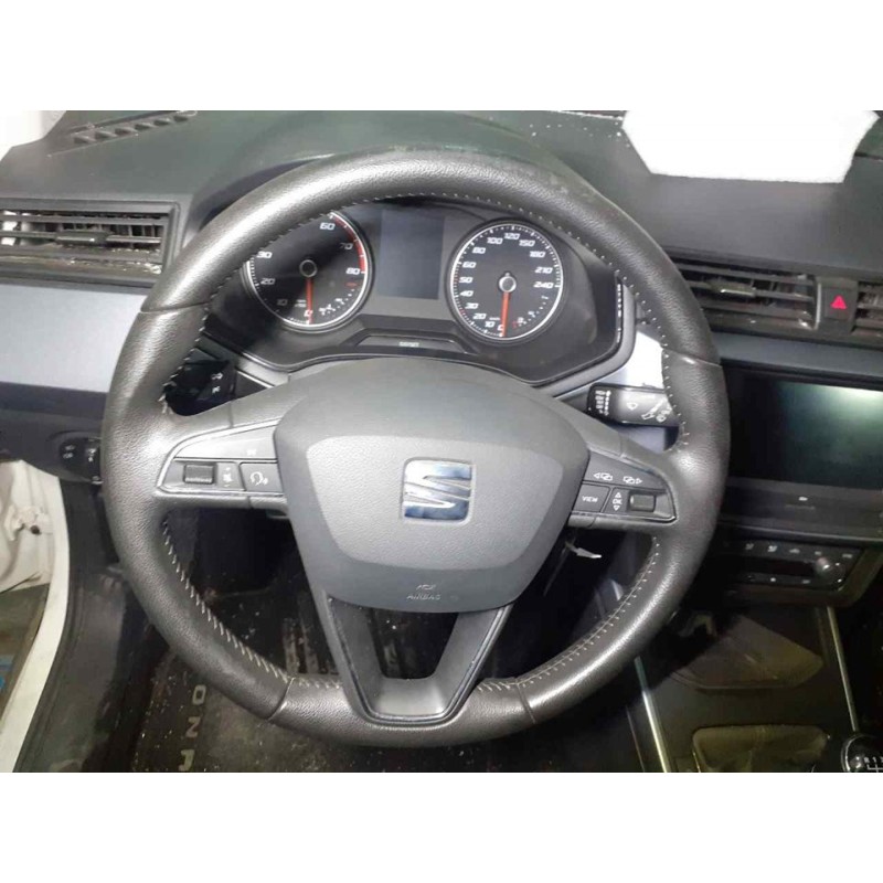 Recambio de volante para seat arona xcellence edition referencia OEM IAM - Blanco 5