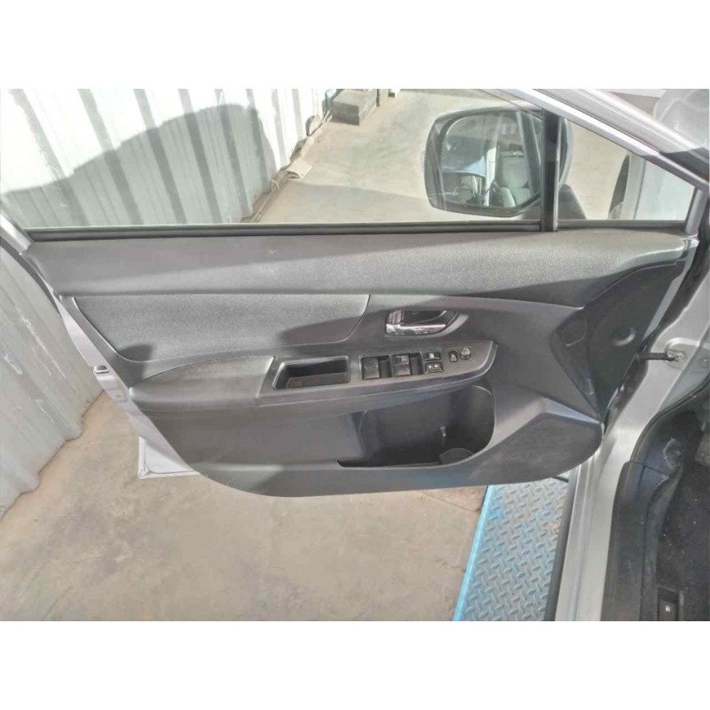 Recambio de guarnecido puerta delantera izquierda para subaru xv executive referencia OEM IAM - Gris 2