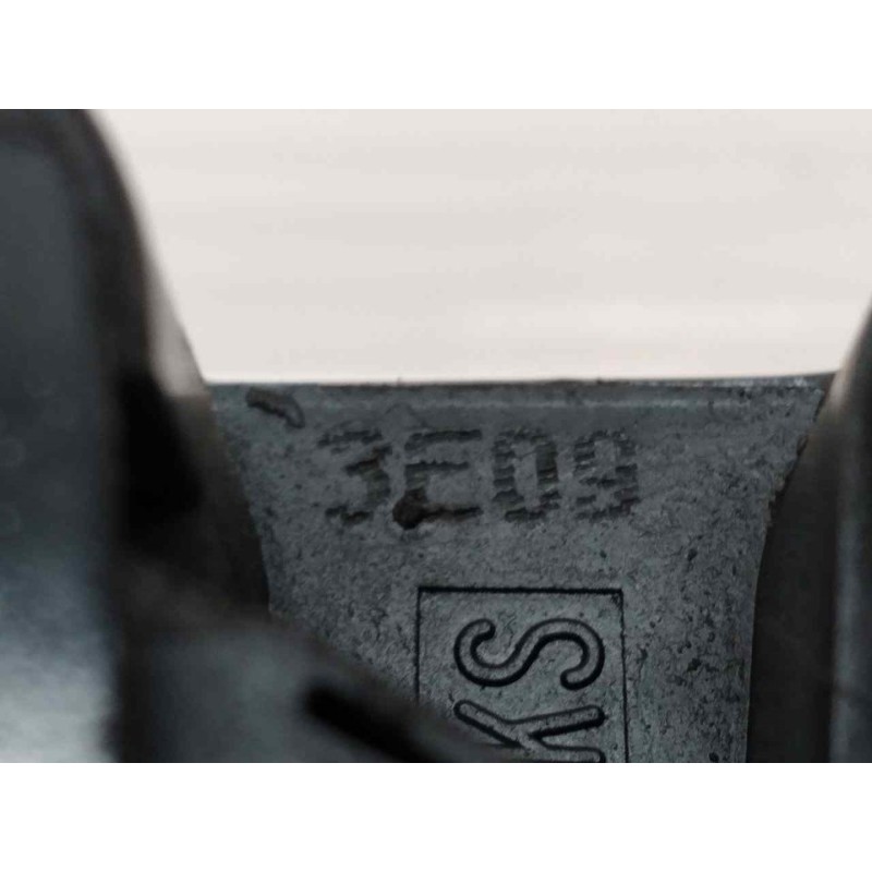 Recambio de cerradura puerta delantera izquierda para volkswagen passat berlina (3b3) comfortline referencia OEM IAM 3E09 5