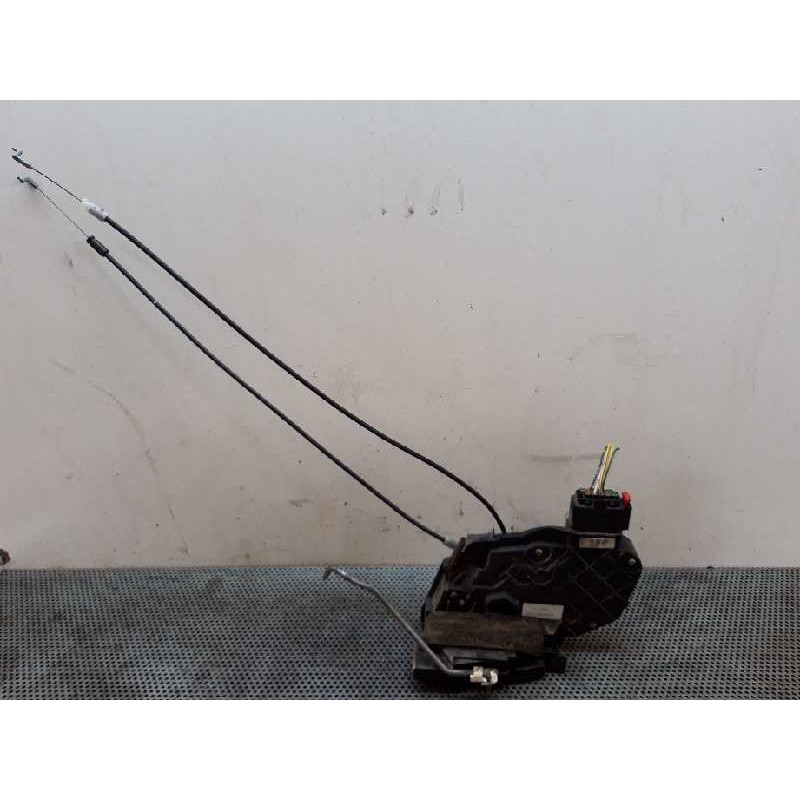 Recambio de cerradura puerta trasera derecha para mazda 3 berlina (bk) 1.6 crdt active referencia OEM IAM   