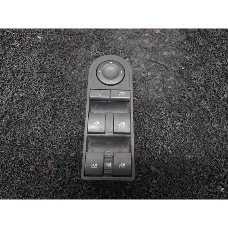 Recambio de mando elevalunas delantero izquierdo para opel astra h berlina elegance referencia OEM IAM 13183677  