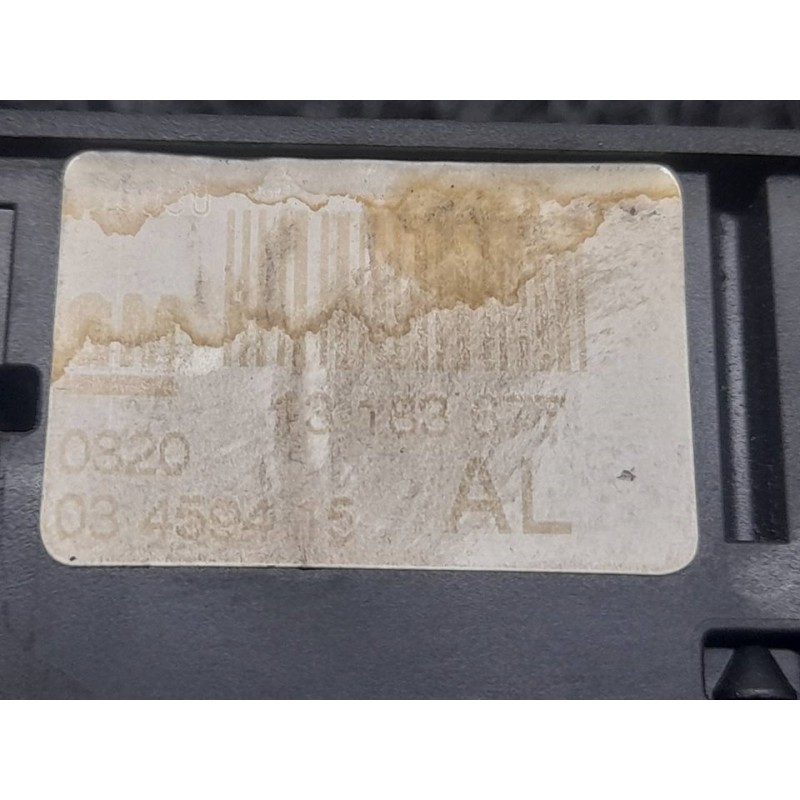 Recambio de mando elevalunas delantero izquierdo para opel astra h berlina elegance referencia OEM IAM 13183677 2