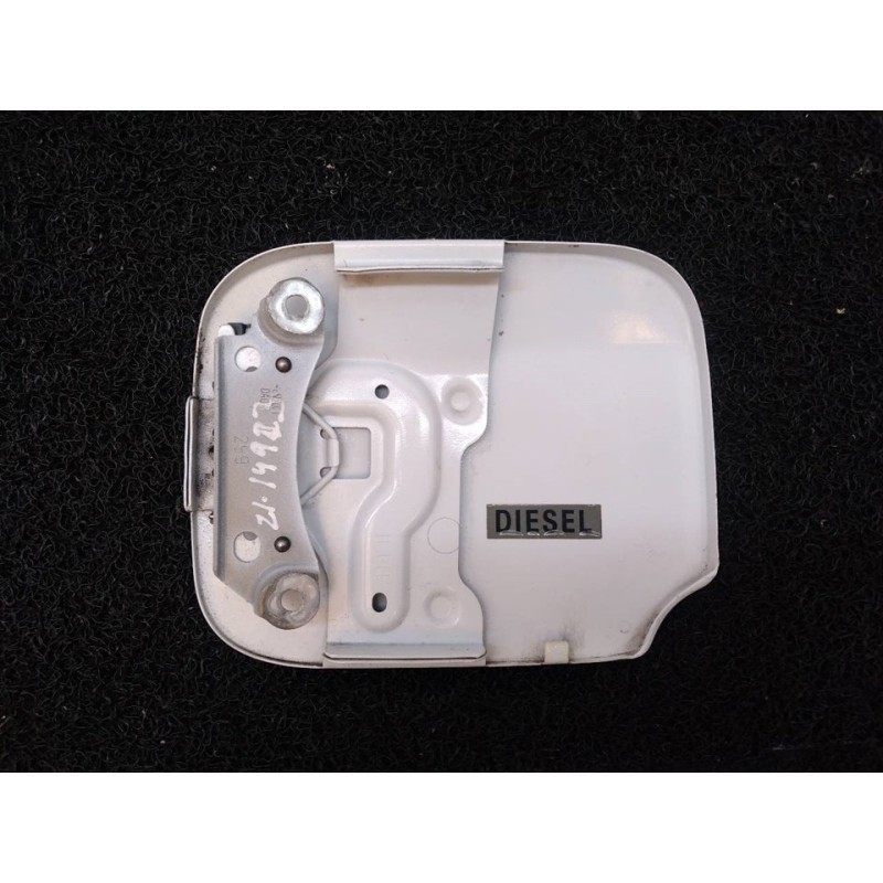 Recambio de tapa exterior combustible para dacia sandero laureate referencia OEM IAM 310H - Blanco 2