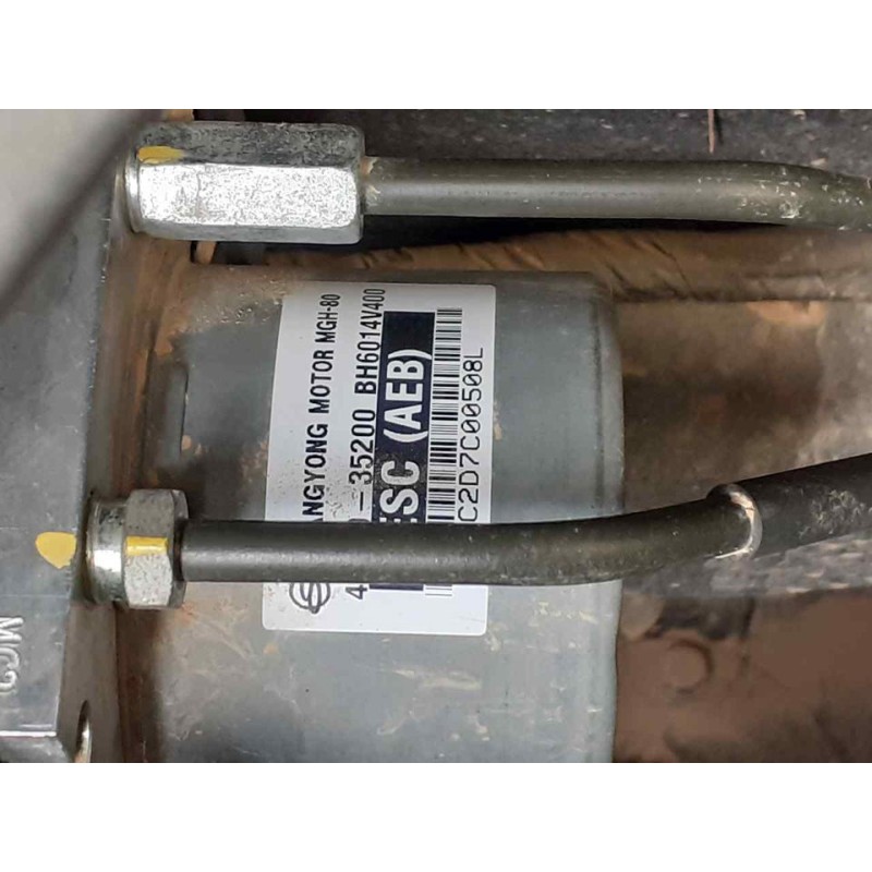 Recambio de abs para ssangyong tivoli limited 4x2 referencia OEM IAM 4892035200  