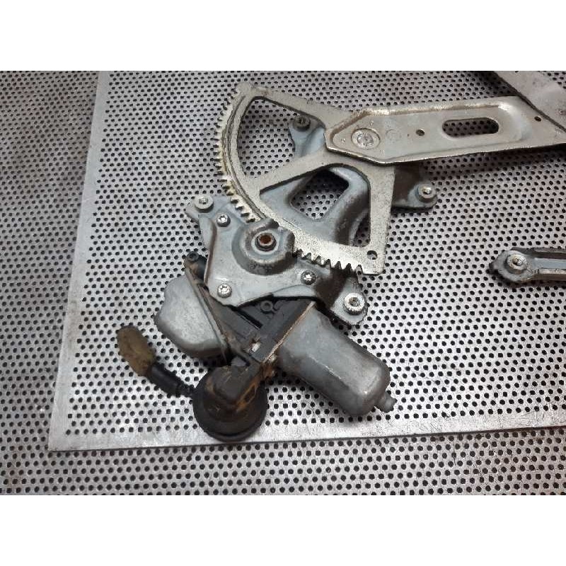 Recambio de elevalunas trasero derecho para toyota prius (nhw30) advance referencia OEM IAM 8571072020 - Blanco 4