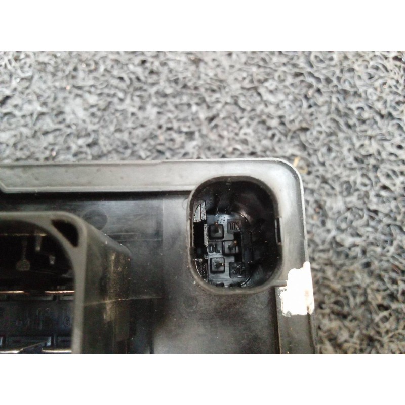 Recambio de caja precalentamiento para mercedes-benz clase c (w203) berlina 270 cdi (203.016) referencia OEM IAM 2