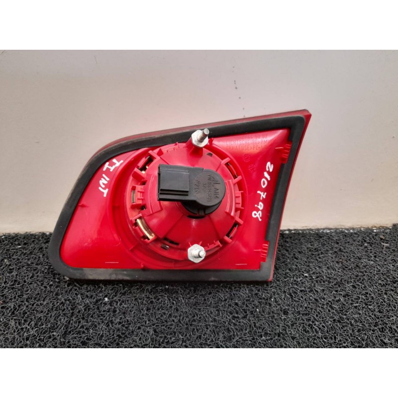 Recambio de piloto trasero izquierdo interior para volkswagen passat variant (3c5) advance referencia OEM IAM 3C9945093 3