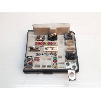 CAJA RELES / FUSIBLES 8200481866J 