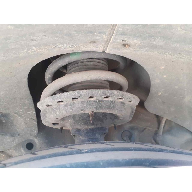 Recambio de amortiguador delantero derecho para ssangyong tivoli limited 4x2 referencia OEM IAM   