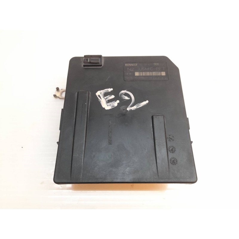 Recambio de caja reles / fusibles para renault megane ii classic berlina dynamique referencia OEM IAM 8200481866J - Negro 2