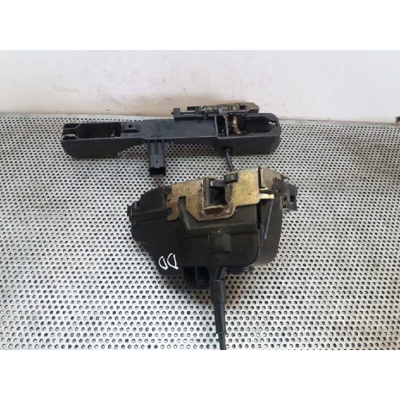 Recambio de cerradura puerta delantera derecha para renault laguna ii grandtour (kg0) privilege referencia OEM IAM 5