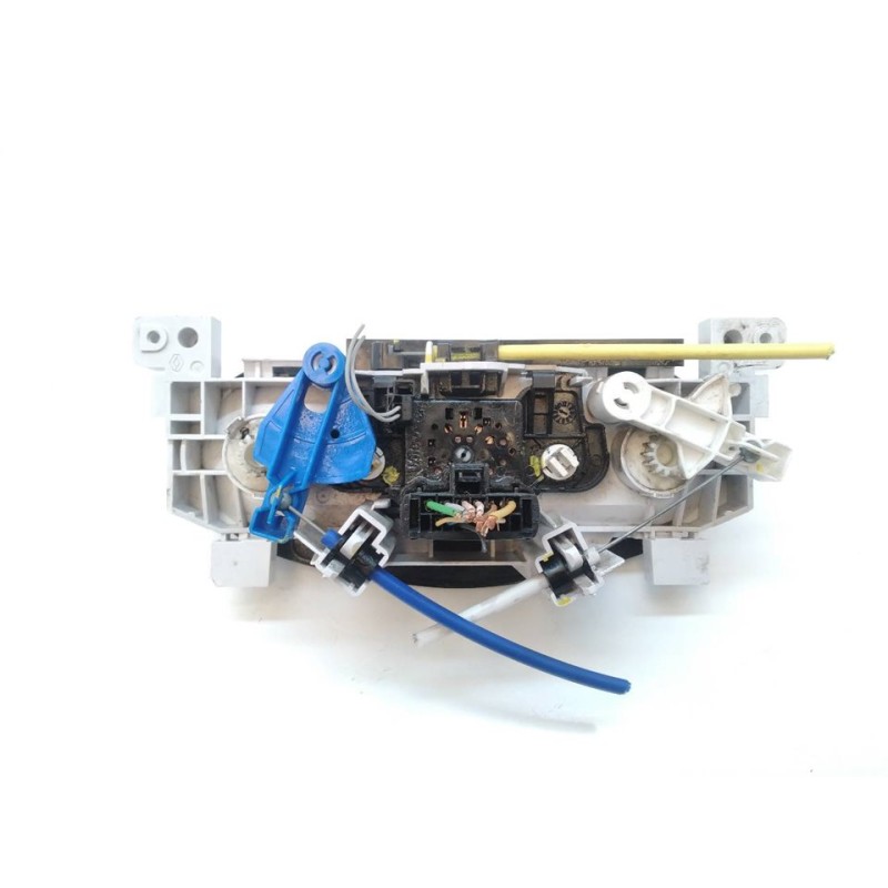 Recambio de mando calefaccion / aire acondicionado para dacia sandero laureate referencia OEM IAM - Blanco 2