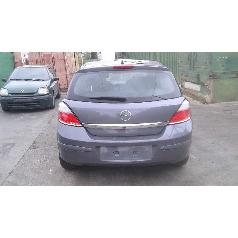 opel astra h berlina del año 2005