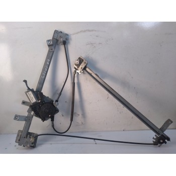 ELEVALUNAS DELANTERO IZQUIERDO D239804454500008 270405 