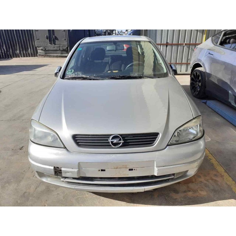 opel astra g berlina del año 2001