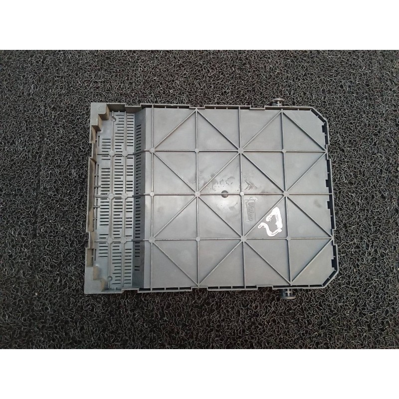 Recambio de caja reles / fusibles para peugeot 308 sport referencia OEM IAM 9663798180 2