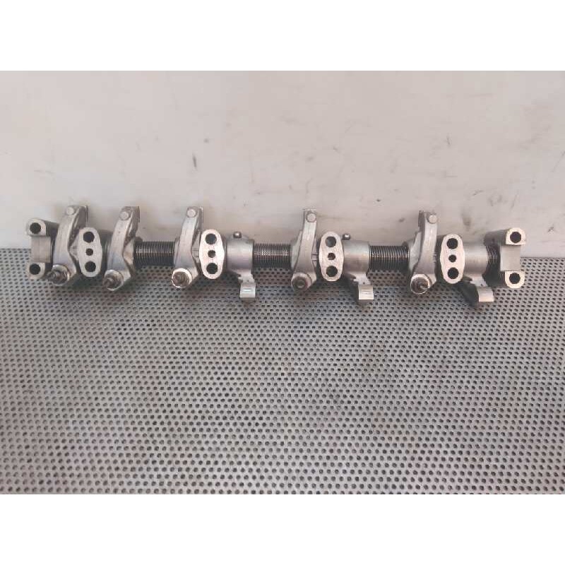 Recambio de eje balancines para nissan cabstar e 2.7 td referencia OEM IAM   