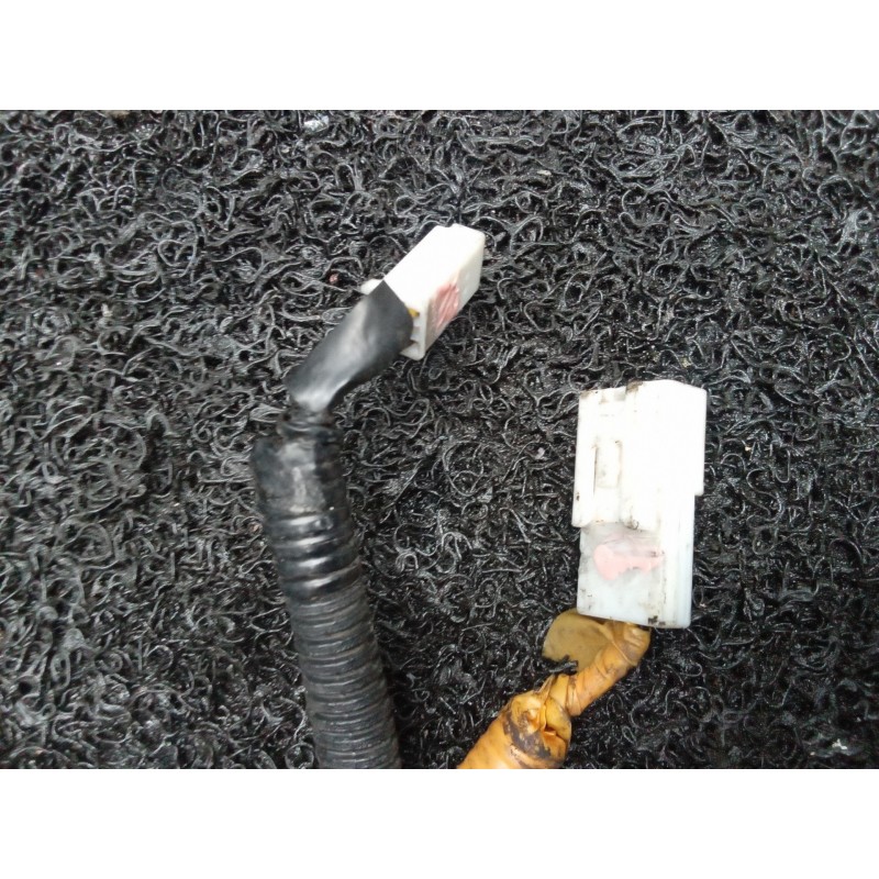 Recambio de enganche cinturon delantero derecho para toyota prius (nhw30) advance referencia OEM IAM E034501 - Blanco 3