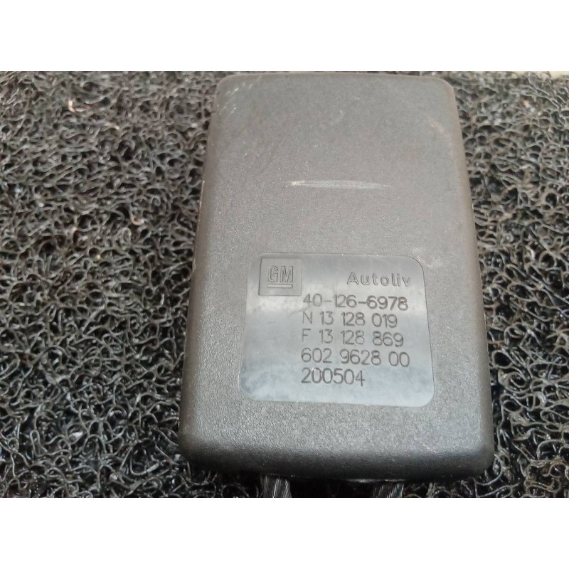 Recambio de enganche cinturon trasero izquierdo para opel astra h berlina cosmo referencia OEM IAM N13128018 F13128868 - Negro 4