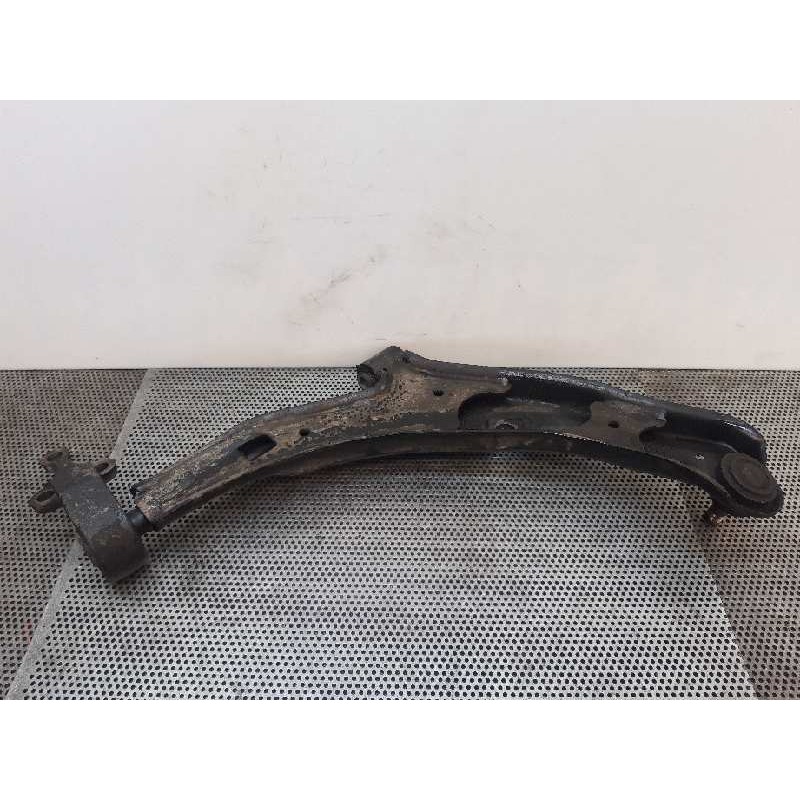Recambio de brazo suspension inferior delantero izquierdo para nissan almera (n16/e) elegance referencia OEM IAM   