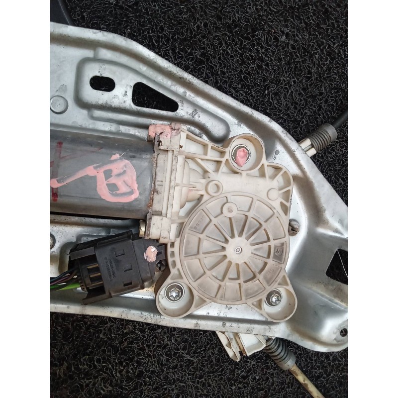 Recambio de elevalunas delantero izquierdo para mercedes-benz clase c (w203) familiar c 270 t cdi (203.216) referencia OEM IAM A 4