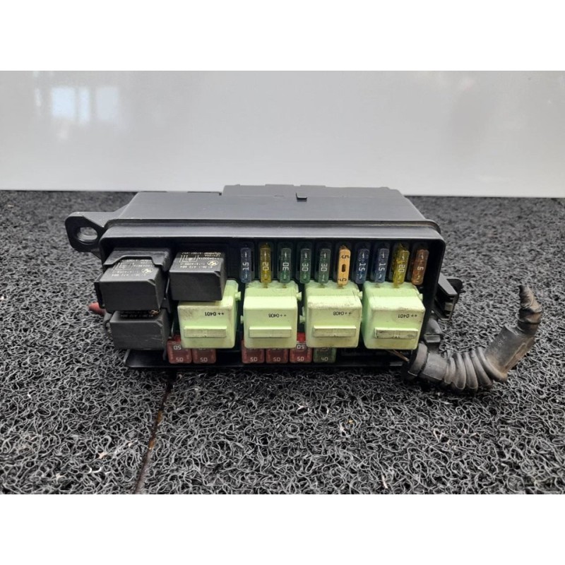 Recambio de caja reles / fusibles para bmw mini (r50,r53) one d referencia OEM IAM 155137130204 690660402 2