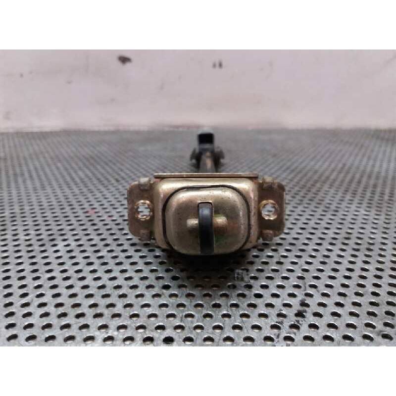 Recambio de retenedor puerta trasera derecha para chevrolet tacuma cdx referencia OEM IAM 3