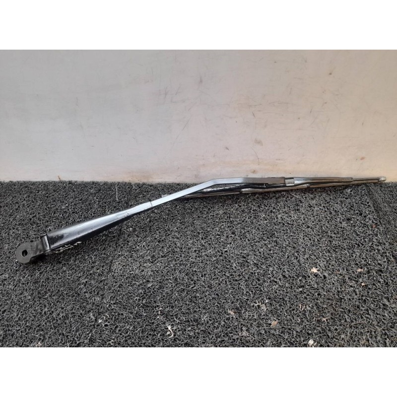 Recambio de brazo limpia trasero para ford transit courier combi trend referencia OEM IAM   