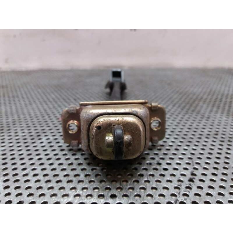 Recambio de retenedor puerta trasera izquierda para chevrolet tacuma cdx referencia OEM IAM 3