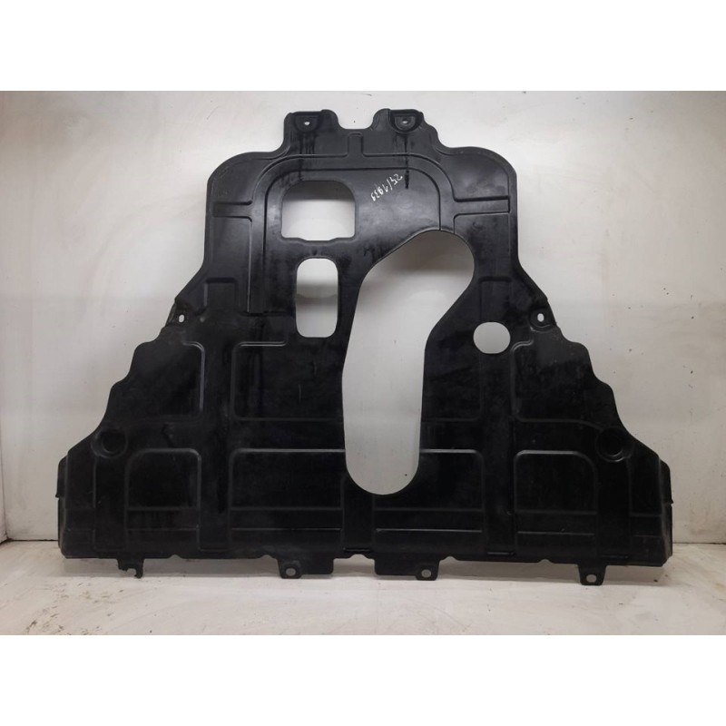 Recambio de cubrecarter para ssangyong tivoli limited 4x2 referencia OEM IAM 2438035150  