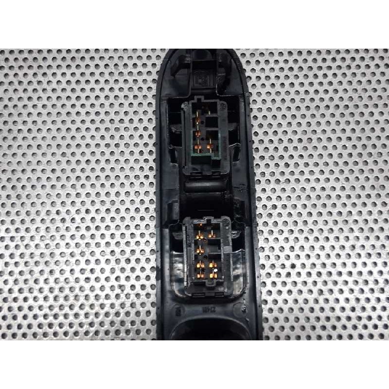 Recambio de mando elevalunas delantero izquierdo para peugeot 307 (s1) xr referencia OEM IAM - Blanco 2