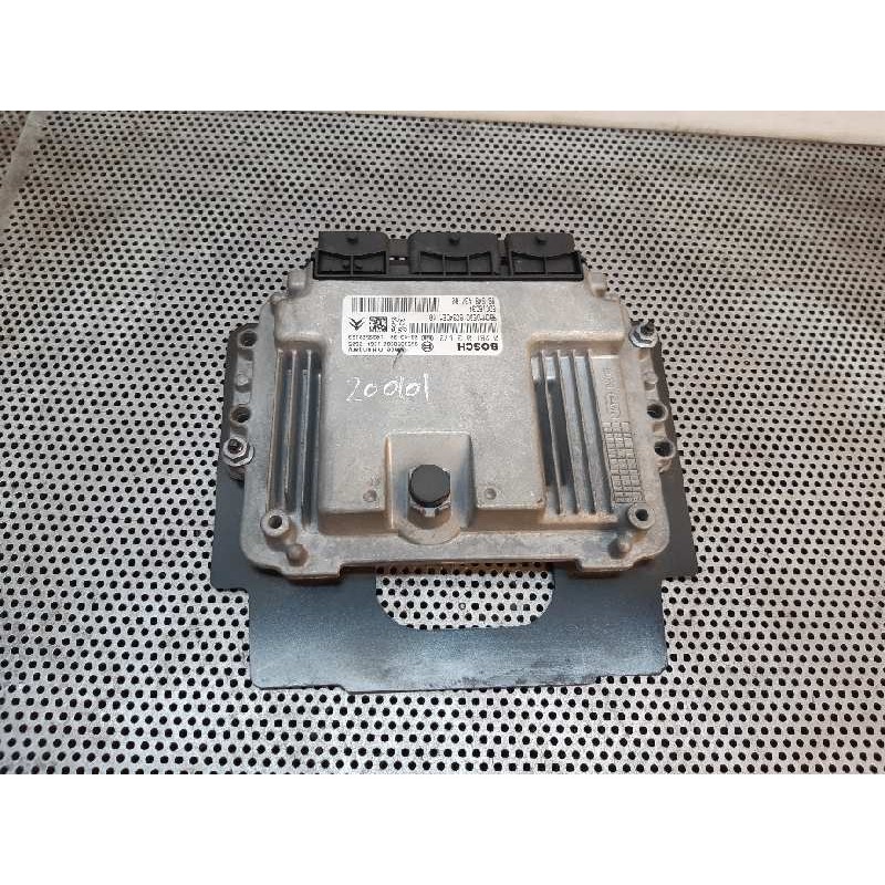 Recambio de centralita motor uce para citroën c4 grand picasso exclusive referencia OEM IAM 0281013872 9664843780 BOSCH