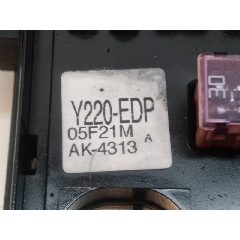 Recambio de caja reles / fusibles para ssangyong rexton rx 270 plus / 270 xdi plus referencia OEM IAM Y220EDP 05F21M - Negro 2