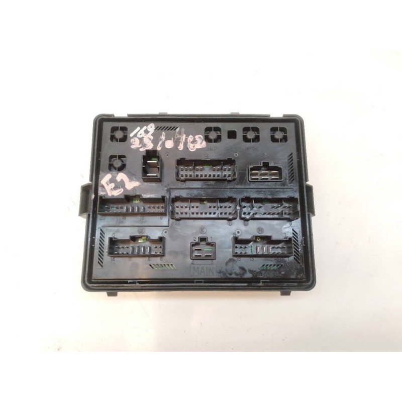 Recambio de caja reles / fusibles para ssangyong rexton rx 270 plus / 270 xdi plus referencia OEM IAM Y220EDP 05F21M - Negro 3