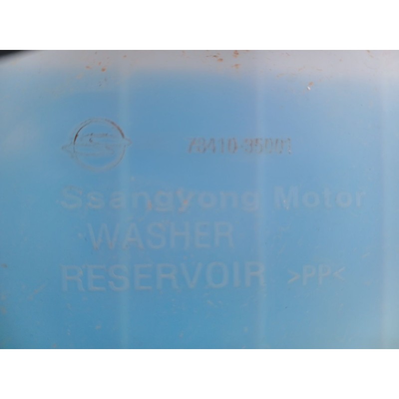Recambio de deposito limpia para ssangyong tivoli limited 4x2 referencia OEM IAM 5