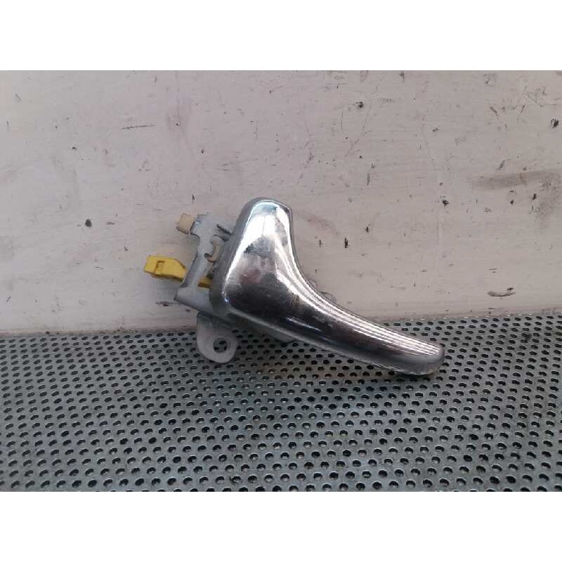 Recambio de maneta interior trasera izquierda para volvo v40 familiar 1.8i referencia OEM IAM   