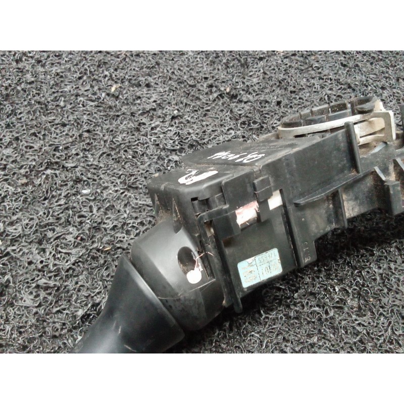 Recambio de mando luces para toyota prius (nhw30) advance referencia OEM IAM 173832 - Blanco 2