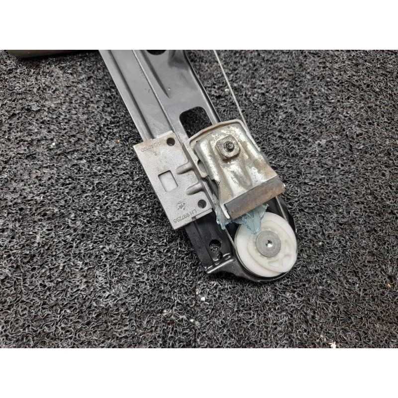 Recambio de elevalunas trasero izquierdo para mercedes-benz clase c (w203) familiar c 270 t cdi (203.216) referencia OEM IAM A20 3