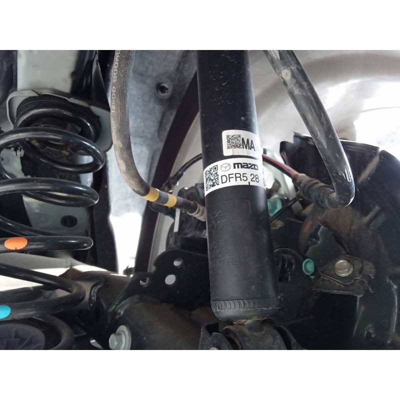 Recambio de amortiguador trasero derecho para mazda cx-30 selection 2wd referencia OEM IAM DFR528700A  