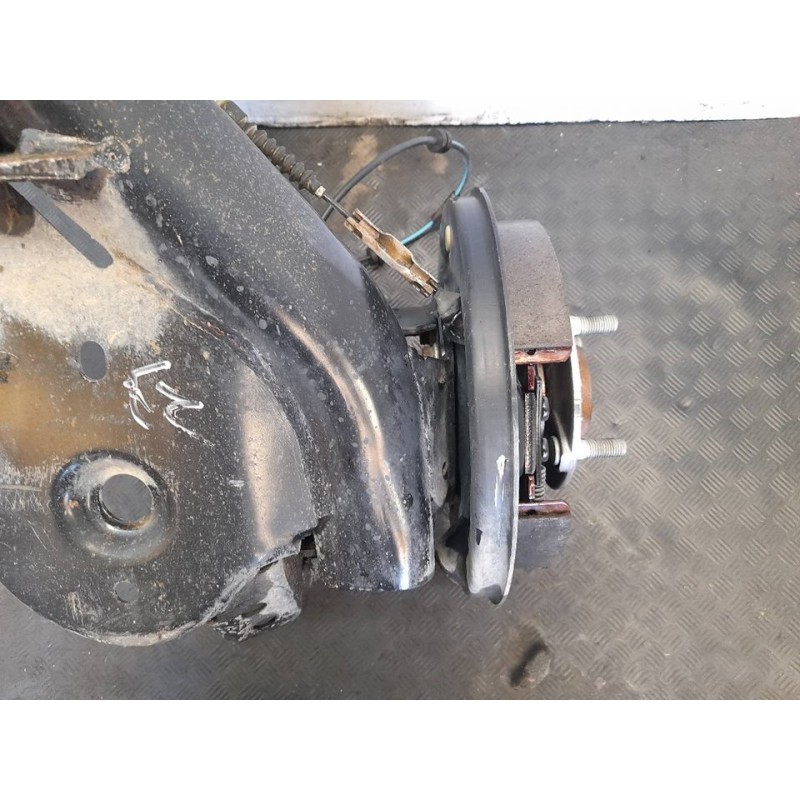 Recambio de puente trasero para ford transit courier combi trend referencia OEM IAM - Blanco 2