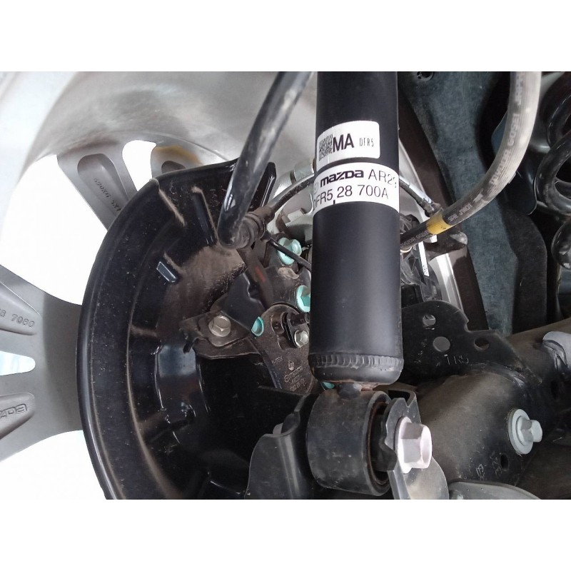 Recambio de amortiguador trasero izquierdo para mazda cx-30 selection 2wd referencia OEM IAM DFR528700A  