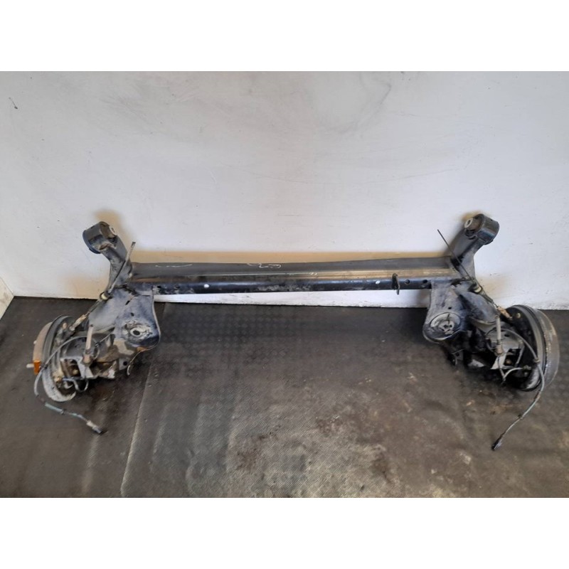 Recambio de puente trasero para ford transit courier combi trend referencia OEM IAM - Blanco 3