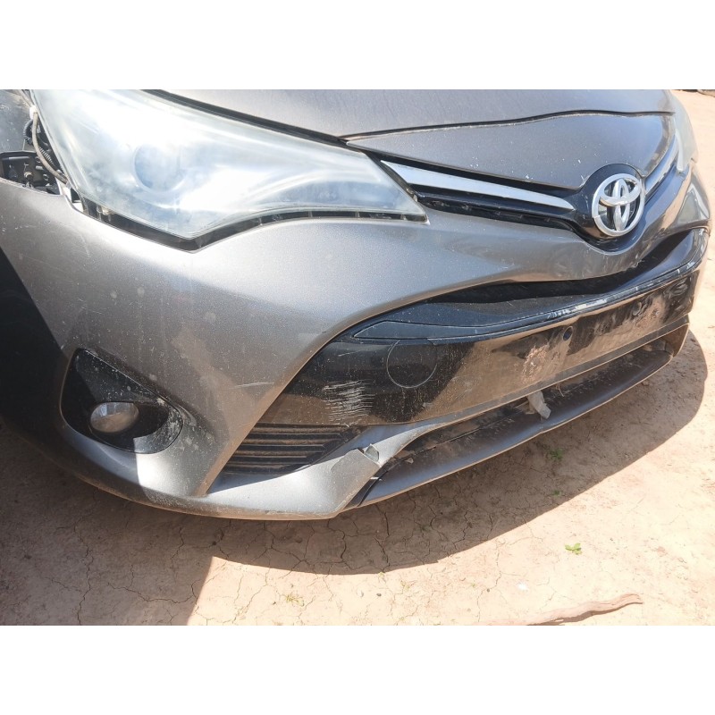 Recambio de paragolpes delantero para toyota avensis advance referencia OEM IAM 3