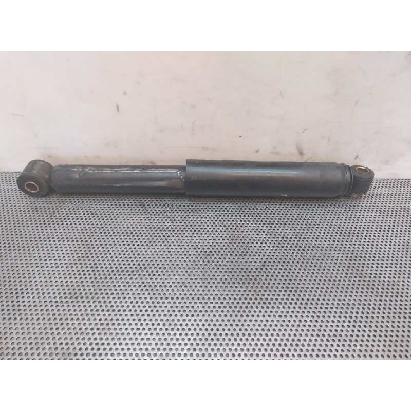 Recambio de amortiguador trasero izquierdo para nissan cabstar e 2.7 td referencia OEM IAM   