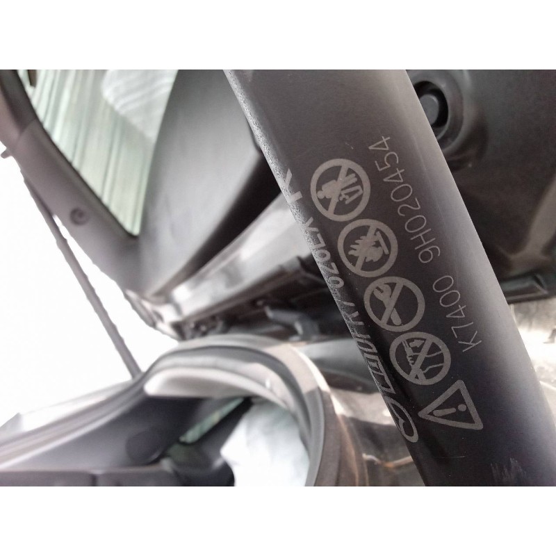 Recambio de amortiguadores maletero / porton para mazda cx-30 selection 2wd referencia OEM IAM   