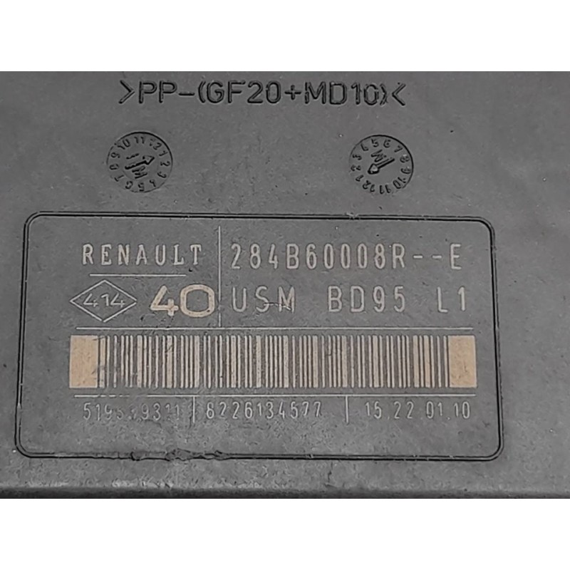 Recambio de caja reles / fusibles para renault megane iii berlina 5 p dynamique referencia OEM IAM 284B60008R 2